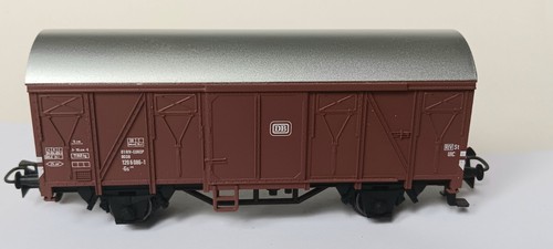 Güterwaggon gedeckt achsig - gedeckt, 2-achsig