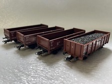 4 Güterwaggons in HO, ein